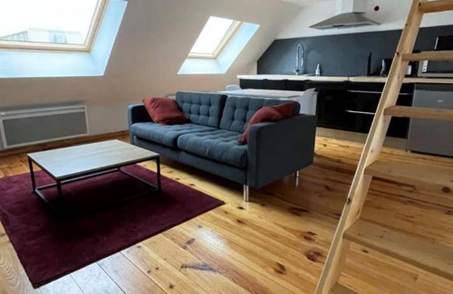 Aulnoy-lez-Valenciennes Apartment | 50 m² Apartment ∙ 3 bedrooms ∙ 6 guests