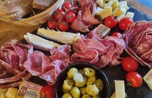 Saint-Prix Bed & Breakfast | 50 m² Bed and breakfast ∙ 2 guests