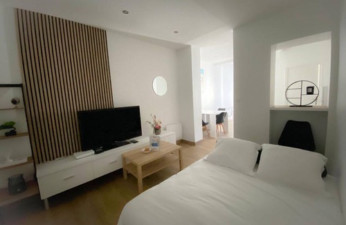 Bleriot-Plage Apartment | 53 m² Apartment ∙ 2 bedrooms ∙ 4 guests