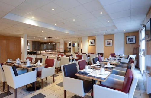 Chatou Hotel | 54 m² Hotel ∙ 2 bedrooms ∙ 127 guests