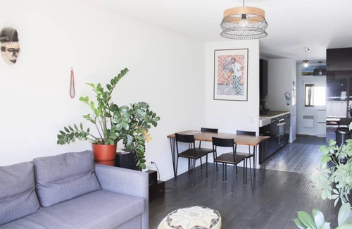La Courneuve Apartment | 57 m² Apartment ∙ 2 bedrooms ∙ 6 guests
