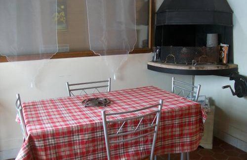 Bouquelon Ski Chalet | 60 m² Chalet ∙ 1 bedroom ∙ 2 guests