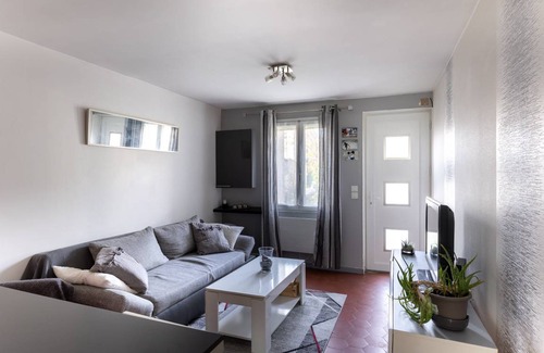 Mareuil-les-Meaux House | 60 m² House ∙ 2 bedrooms ∙ 5 guests