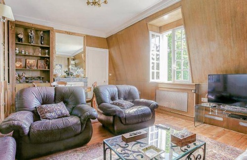 Avesnes-en-Bray Bed & Breakfast | 600 m² Bed and breakfast ∙ 5 bedrooms ∙ 16 guests