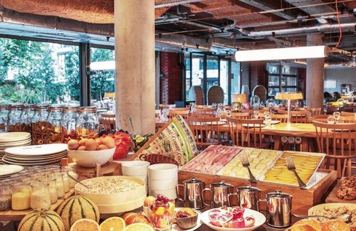 Les Puces de Saint-Ouen Hotel | 62 m² Hotel ∙ 127 guests