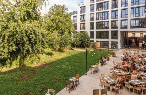 Les Puces de Saint-Ouen Hotel | 62 m² Hotel ∙ 127 guests