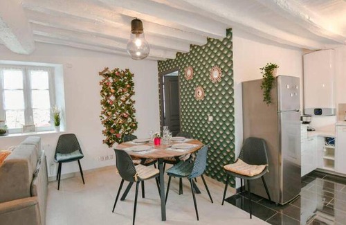 Barbizon House | 67 m² House ∙ 2 bedrooms ∙ 6 guests
