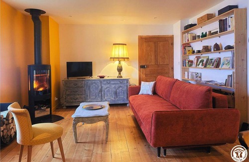 Saint-Germain-de-Joux House | 68 m² Gîte ∙ 1 bedroom ∙ 4 guests