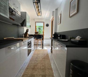 Houilles Apartment | 70 m² Apartment ∙ 2 bedrooms ∙ 6 guests