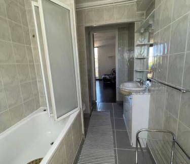 Bezons Apartment | 70 m² Apartment ∙ 3 bedrooms ∙ 6 guests