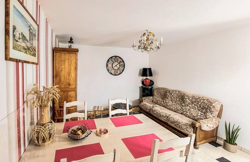 Peronne House | 70 m² House ∙ 2 bedrooms ∙ 4 guests