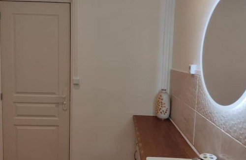 Saint-Quentin House | 70 m² House ∙ 2 bedrooms ∙ 6 guests