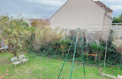 Bezons Apartment | 75 m² Apartment ∙ 3 bedrooms ∙ 7 guests