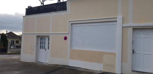 Chanteloup-les-Vignes Apartment | 75 m² Apartment ∙ 2 bedrooms ∙ 9 guests
