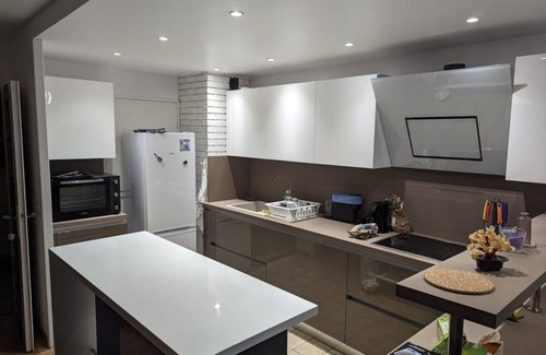 Sartrouville Resort | 75 m² Private room ∙ 1 bedroom ∙ 1 guest