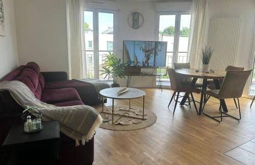 Drancy Centre Apartment | 80 m² Apartment ∙ 1 bedroom ∙ 7 guests