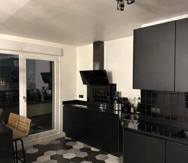 Saint-Ouen Apartment | 80 m² Apartment ∙ 2 bedrooms ∙ 5 guests