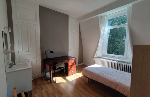 Mons-en-Baroeul Resort | 80 m² Private room ∙ 1 bedroom ∙ 6 guests