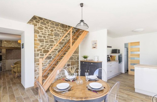 Saint-Pierre-Eglise Cottage | 82 m² Cabin ∙ 2 bedrooms ∙ 4 guests