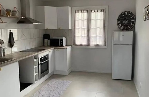 Pierrelaye Apartment | 83 m² Apartment ∙ 2 bedrooms ∙ 6 guests