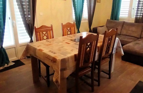 Saint-Riquier-es-Plains House | 85 m² House ∙ 3 bedrooms ∙ 5 guests