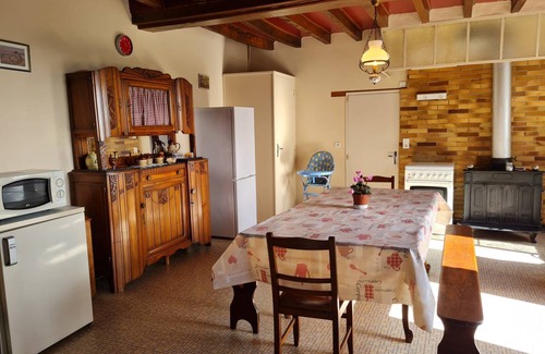 Pierrefitte-es-Bois Cottage | 85 m² Cabin ∙ 2 bedrooms ∙ 5 guests