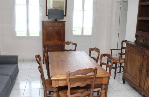 Saint-Ouen-du-Tilleul House | 85 m² House ∙ 3 bedrooms ∙ 6 guests