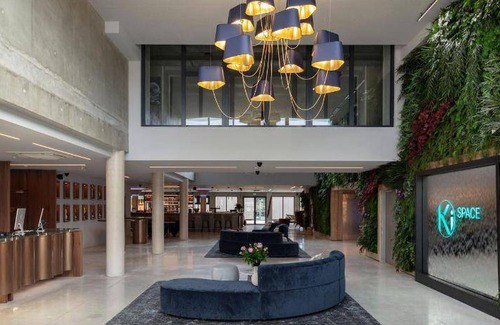 Serris Hotel | 85 m² Hotel ∙ 2 bedrooms ∙ 10 guests