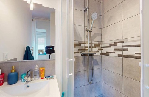 Mons-en-Baroeul Resort | 87 m² Private room ∙ 1 bedroom ∙ 1 guest
