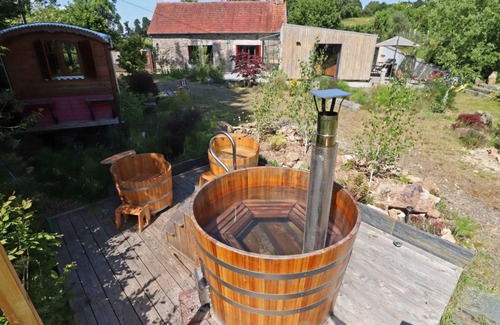 La Lande-de-Goult Cottage | 88 m² Cabin ∙ 2 bedrooms ∙ 5 guests