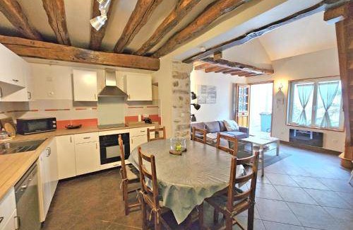 Moret-sur-Loing Apartment | 89 m² Apartment ∙ 3 bedrooms ∙ 7 guests