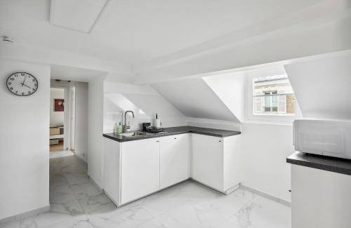 Versailles Apartment | 90 m² Apartment ∙ 2 bedrooms ∙ 6 guests