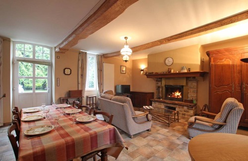 Bion House | 90 m² Gîte ∙ 2 bedrooms ∙ 5 guests
