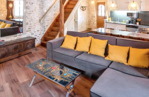 Montlognon House | 90 m² House ∙ 2 bedrooms ∙ 5 guests