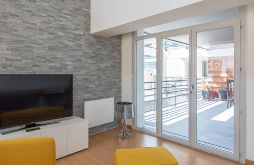 Pantin Apartment | 93 m² Apartment ∙ 3 bedrooms ∙ 8 guests