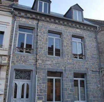 Givet Apartment | 95 m² Apartment ∙ 4 bedrooms ∙ 8 guests
