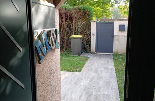 Roissy-en-Brie House | 95 m² House ∙ 3 bedrooms ∙ 6 guests