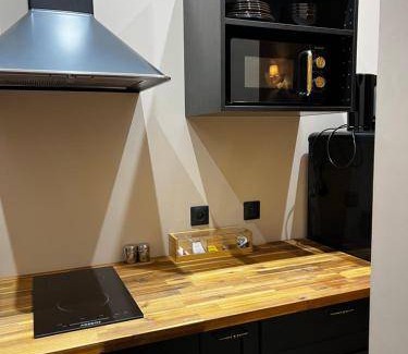 Coteaux Ouest Apartment | 98 m² Apartment ∙ 1 bedroom ∙ 2 guests