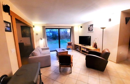 Rocroi House | 98 m² Gîte ∙ 3 bedrooms ∙ 6 guests