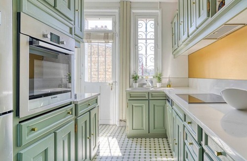 Levallois-Perret Apartment | A stone's throw from Paris - The Royal
