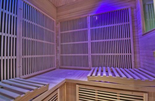 Maintenon Apartment | Alice aux pays des merveilles