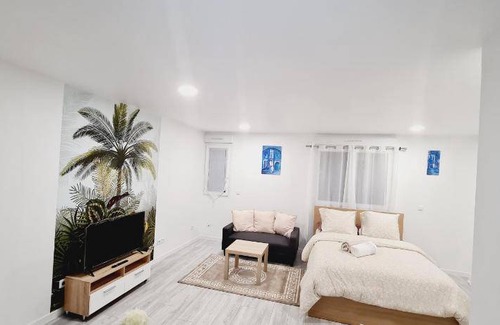 Sevran Apartment | Apartment ∙ 1 bedroom ∙ 2 guests