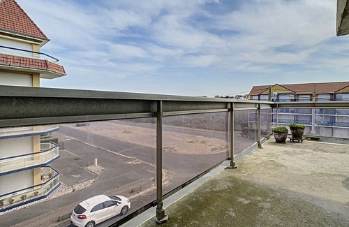 Stella-Plage Apartment | Apartment 50m from the beach with balcony, pets allowed