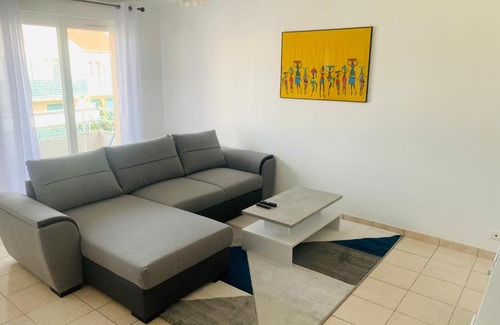 Melun Apartment | Appart 1 salon 1 chambre immeuble très calme