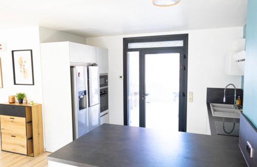 Lille House | Appart 10 pers - Lille Lambersart - Parking & Terrasses