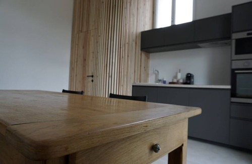 La Ferte-sous-Jouarre Apartment | Appart avec terrace proche Disney, Paris & Reims