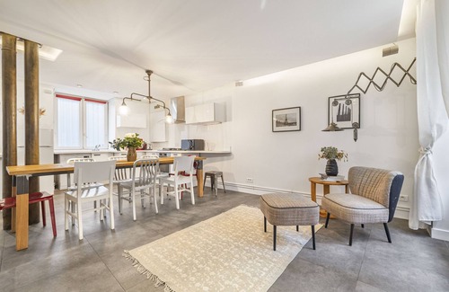 Saint-Merri Apartment | Bahia, 2BR/1BA, 7 people
