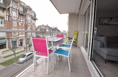 Le Touquet-Paris-Plage Apartment | Beautiful 72 m2 F3 apartment in the heart of town