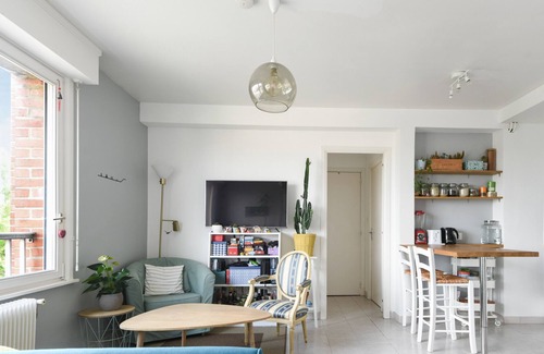 Fives Apartment | Bright flat near the city centre of Lille - Welkeys