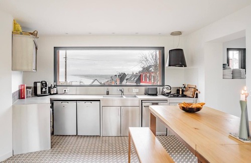 Ault House | Brise du Large, Maison d'Ault - Charming property on a cliff.